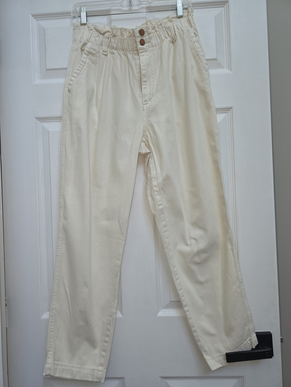Universal Thread Cream Straight Leg Jeans